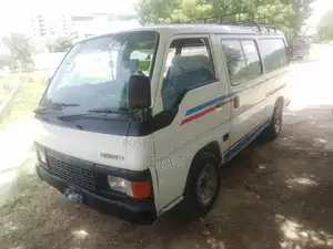 Nissan Hiace Diesel TD27 Engine Commercial Van