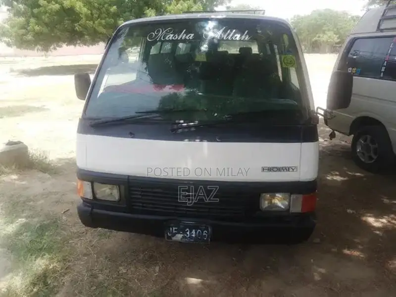 Nissan Hiace Diesel TD27 Engine Commercial Van
