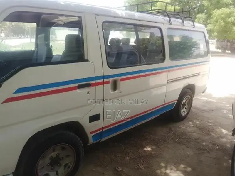 Nissan Hiace Diesel TD27 Engine Commercial Van