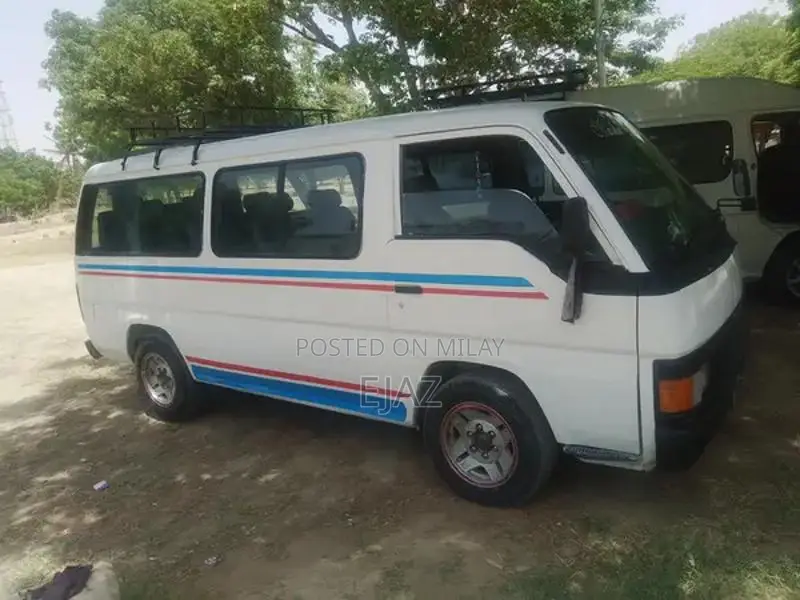 Nissan Hiace Diesel TD27 Engine Commercial Van
