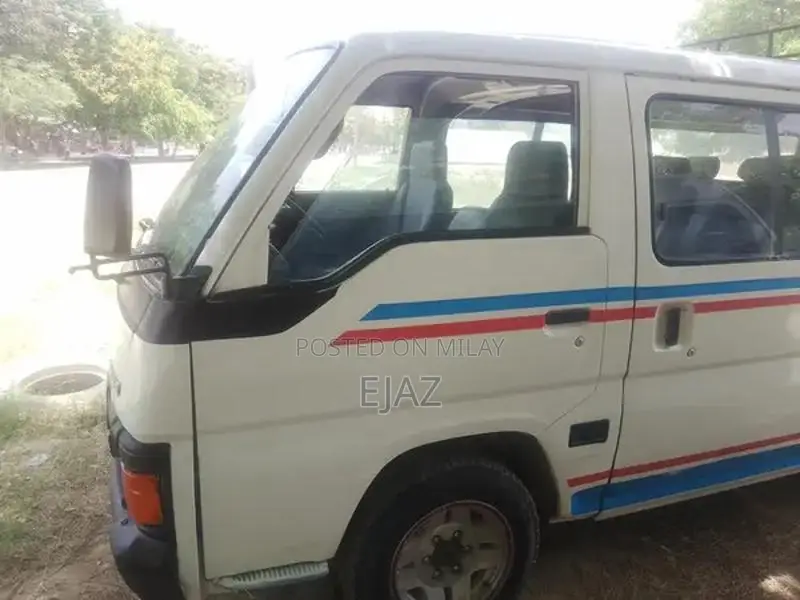 Nissan Hiace Diesel TD27 Engine Commercial Van