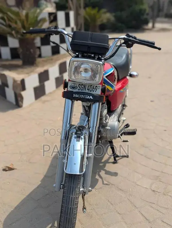 Honda CG 125 Motorcycle - Full Restoration with Original Parts