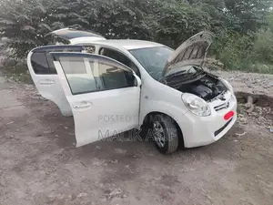 Photo - Lush Finder Vehicle - Versatile Transportation Solution