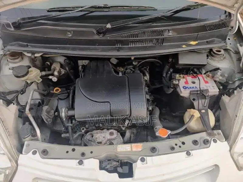 Lush Finder Vehicle - Versatile Transportation Solution