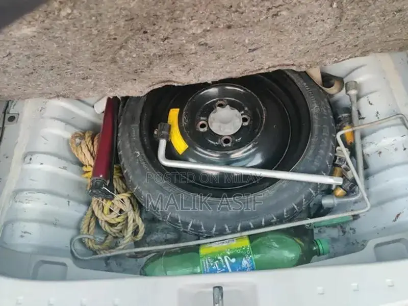 Lush Finder Vehicle - Versatile Transportation Solution