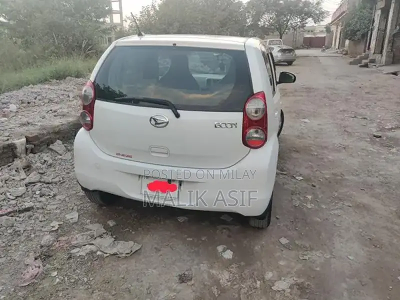 Lush Finder Vehicle - Versatile Transportation Solution