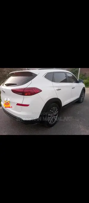Hyundai Tucson FWD