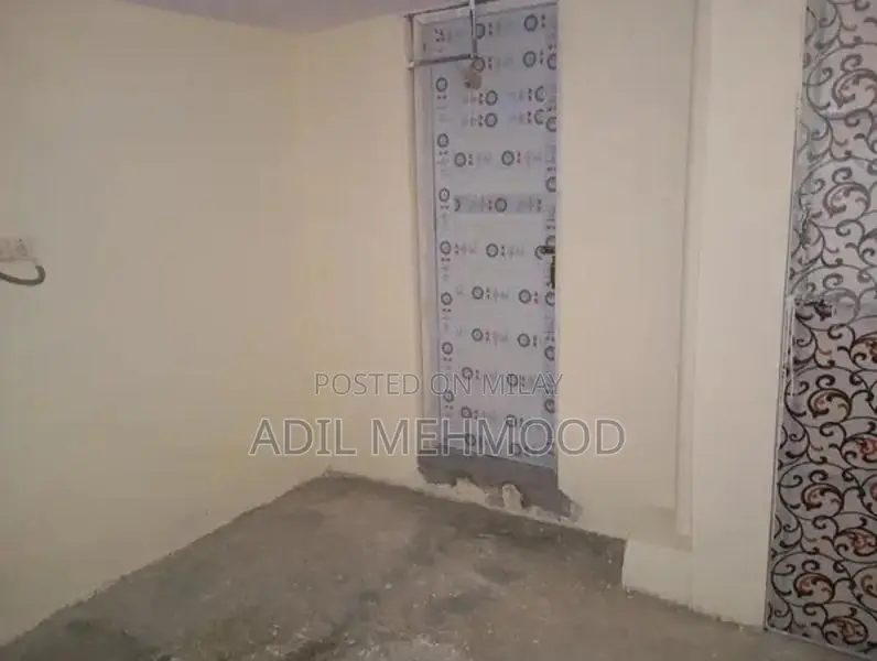 2nd floor portion for rent in G-6 Islamabad (Momty)