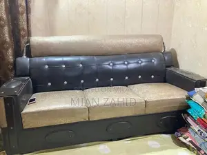 Comfortable Gently Used Sofa Set for Living Room