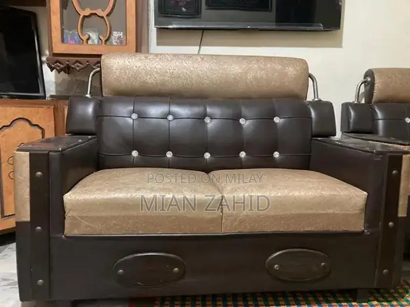 Comfortable Gently Used Sofa Set for Living Room