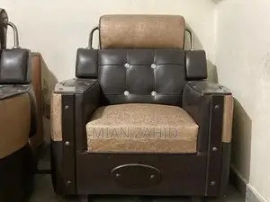 Comfortable Gently Used Sofa Set for Living Room