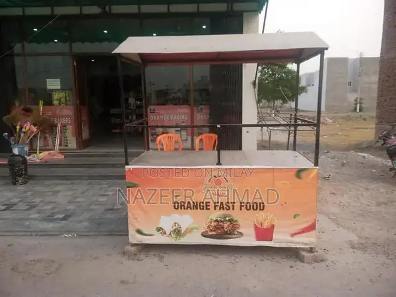 Commercial Shawarma Burger Counter with Seating