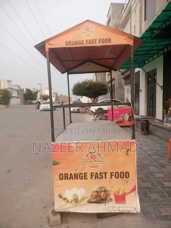 Commercial Shawarma Burger Counter with Seating