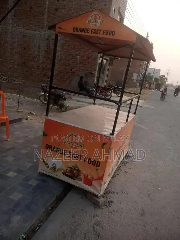 Commercial Shawarma Burger Counter with Seating
