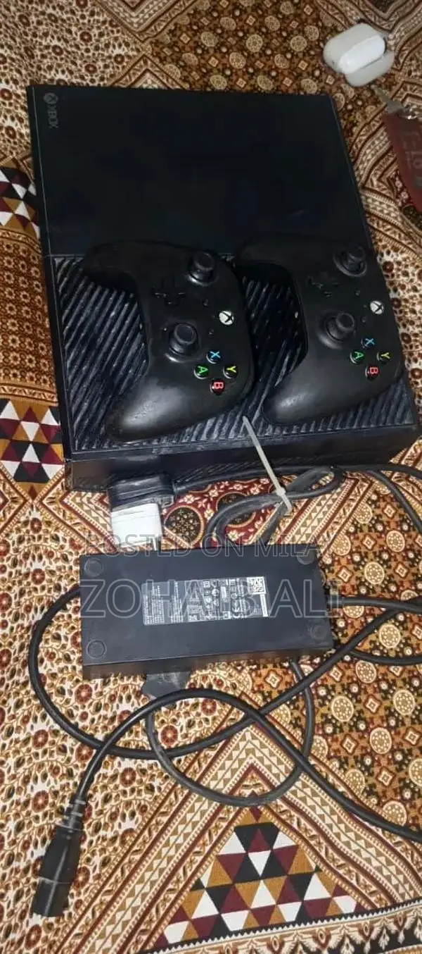 Xbox One 500GB Console with 5 Games and 2 Controllers
