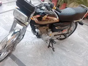 Honda Motorcycle in Excellent Condition - Like New