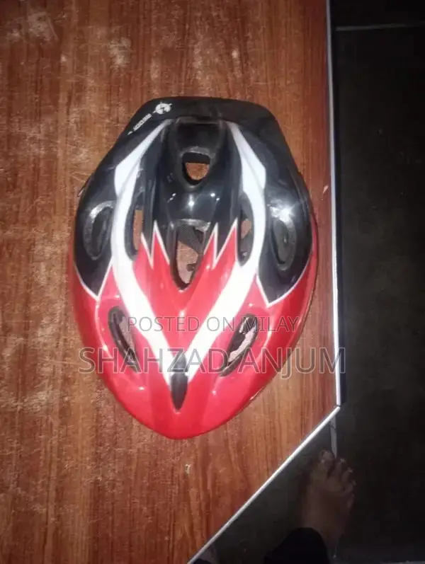 Lightweight Bicycle Safety Helmet for Cycling Enthusiasts