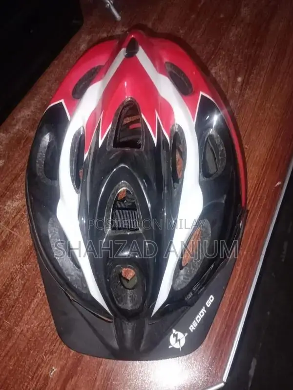 Lightweight Bicycle Safety Helmet for Cycling Enthusiasts