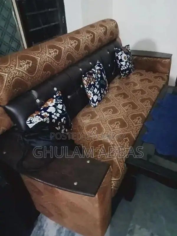 Quality Sofa Set in Good Condition - Comfortable Living Room Furniture