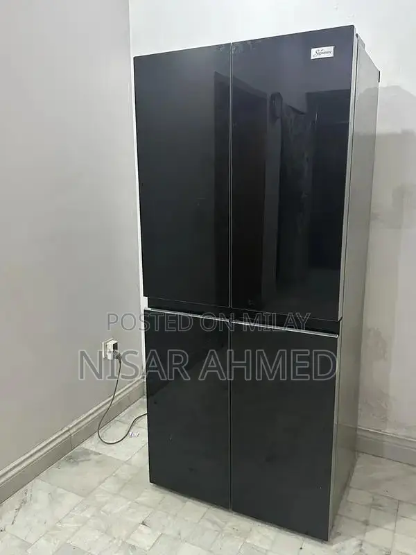 Signature French Door Refrigerator with Modern Design