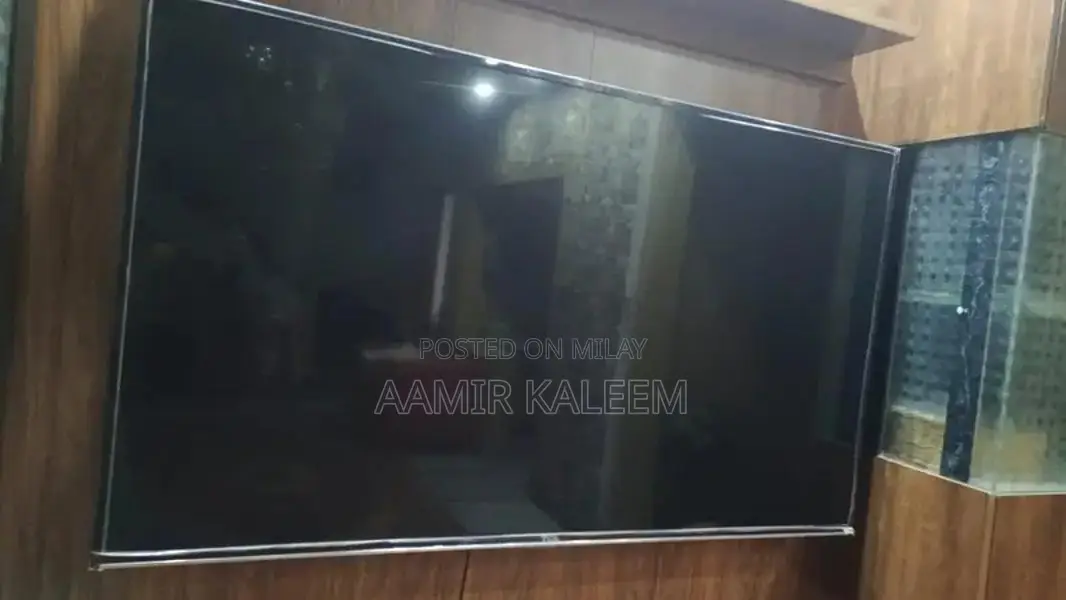 TCL LCD Television Display Panel High-Quality Home Entertainment Scree