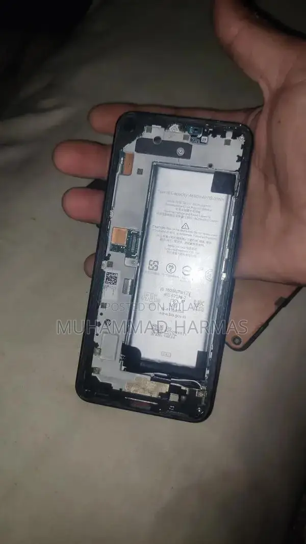Pixel 5a 5G Smartphone - LCD Damaged, Otherwise Functional
