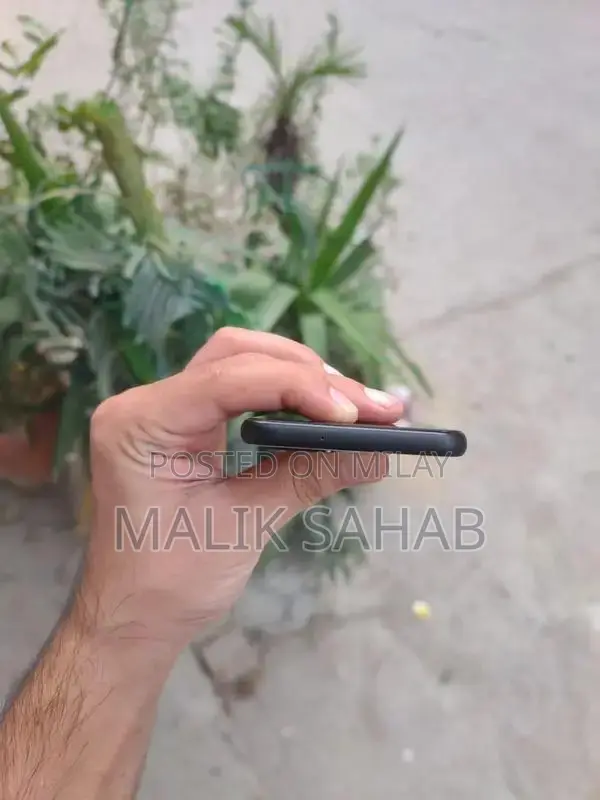 Google Pixel 4   Non Pta proved Cell phone available