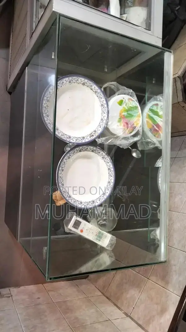 Multipurpose Counter Display with UV Sheet and Mirror - 37x28 cm