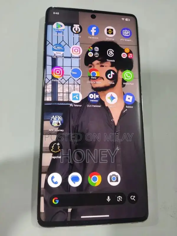 Pro-Level Smartphone with Advanced Photography