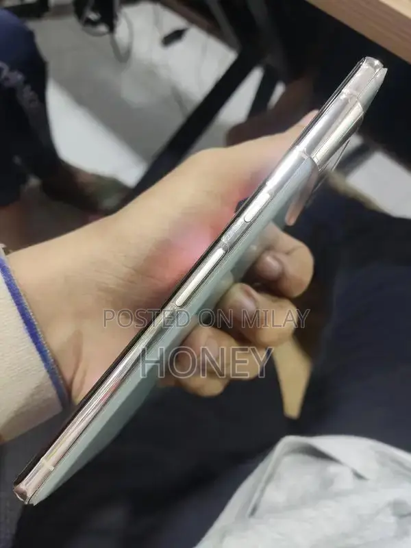 Pro-Level Smartphone with Advanced Photography