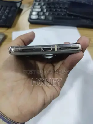 Pro-Level Smartphone with Advanced Photography