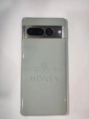 Pro-Level Smartphone with Advanced Photography