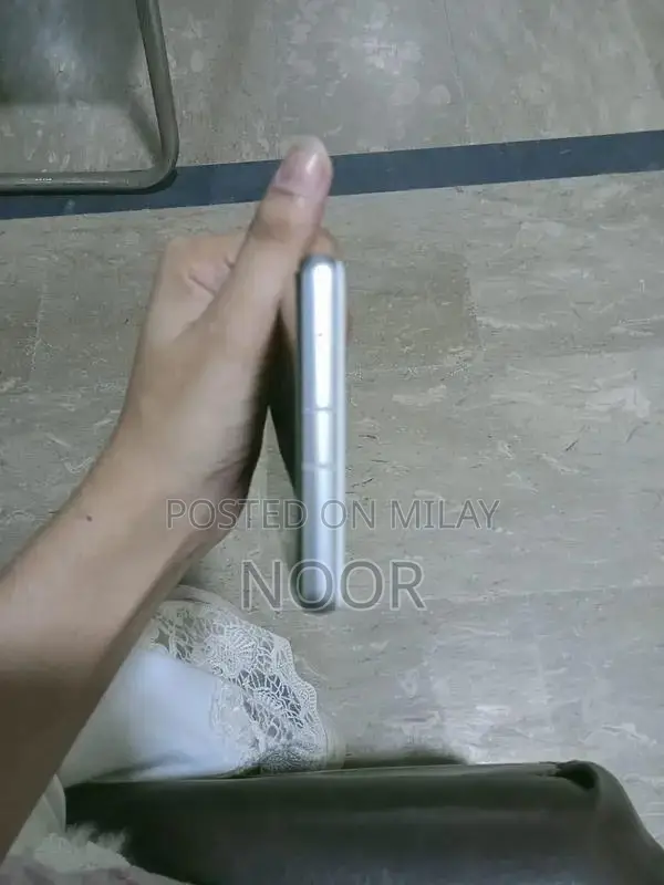 Mid-Range Android Smartphone with Advanced Camera Features