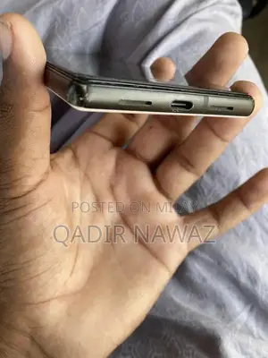 Google Pixel 6 Smartphone - High-Performance Mobile Device