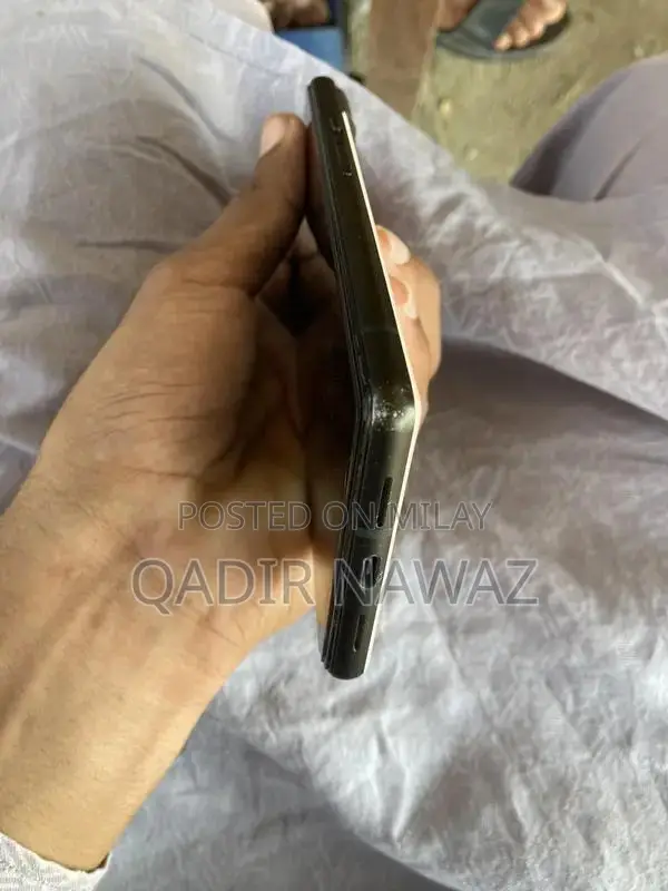 Google Pixel 6 Smartphone - High-Performance Mobile Device