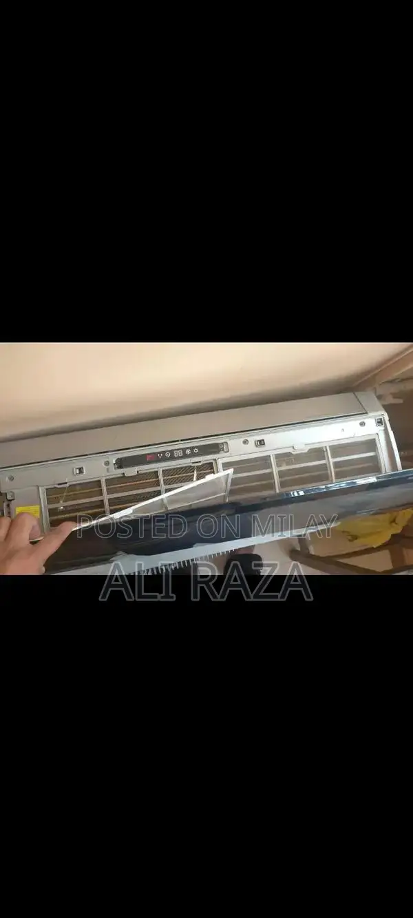 Gree Inverter Air Conditioner - Excellent Condition