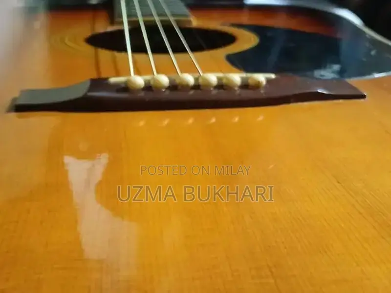 6-String Acoustic or Electric Guitar in Excellent Condition