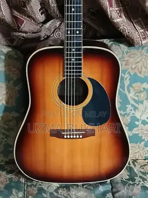 6-String Acoustic or Electric Guitar in Excellent Condition
