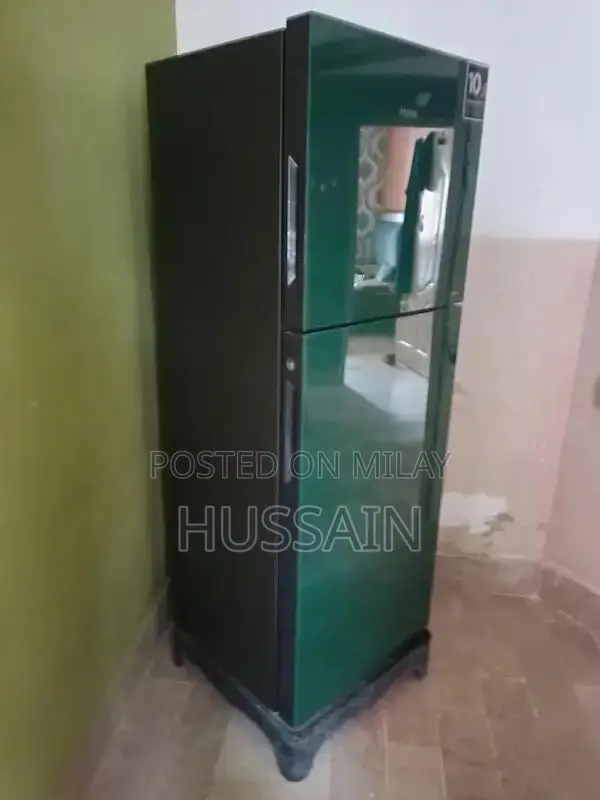 Haier Full Size Refrigerator - Excellent Condition