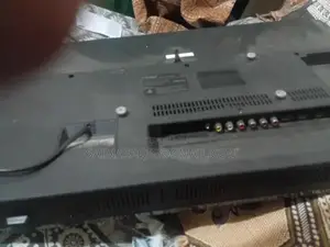 32-Inch LED Panel Display with Potential Maintenance Need