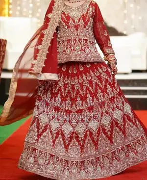 Elegant Heavy Bridal Lehenga with Intricate Handwork