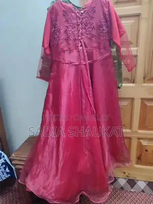 Minimally Used Medium Maxi Dress - Excellent Condition