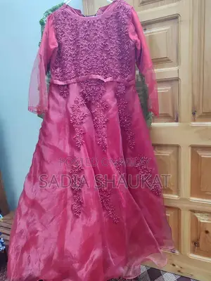 Minimally Used Medium Maxi Dress - Excellent Condition