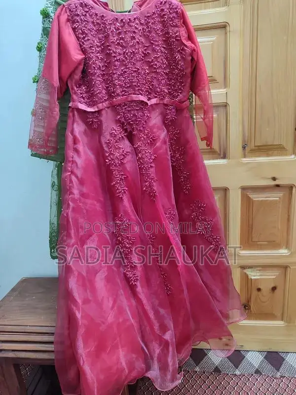 Minimally Used Medium Maxi Dress - Excellent Condition