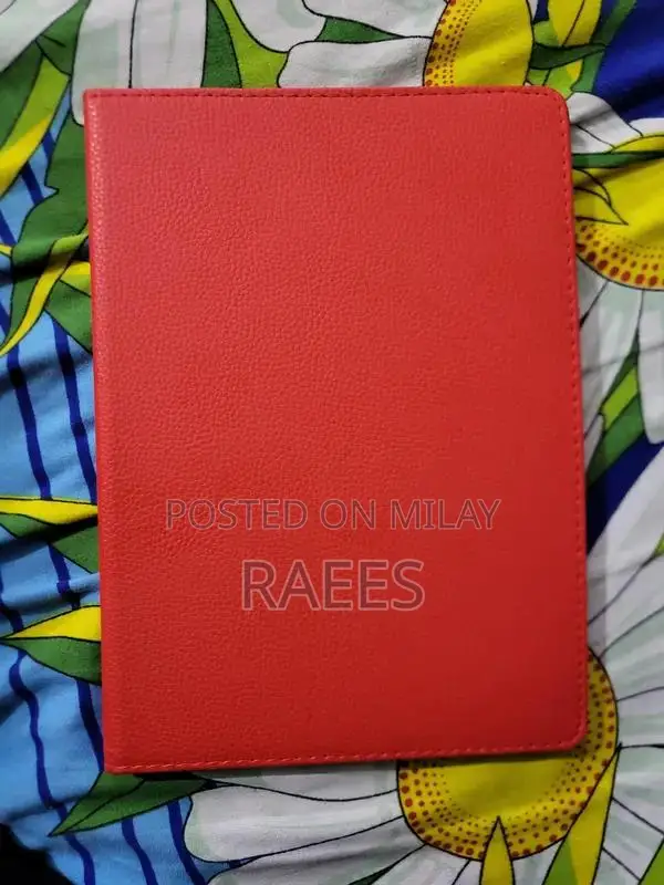 Apple Ipad pro 9.7 128 GB with case  and Targus Bluetooth keyboard