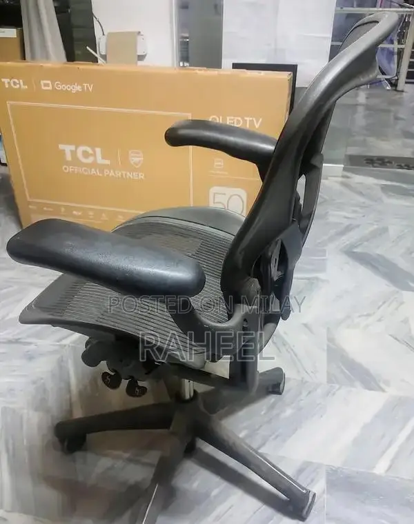 Herman Miller Aeron Ergonomic Office Chair - Graphite Remastered