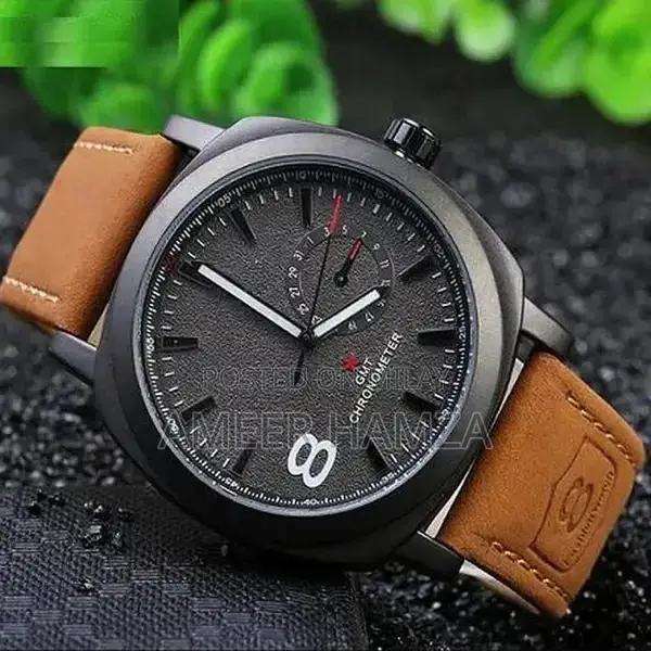 Stylish Analog Sports Watch - Perfect for Active Men and Boys