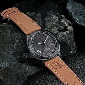 Stylish Analog Sports Watch - Perfect for Active Men and Boys