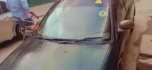 Photo - Honda Civic 1995 Sedan - Classic Import Car