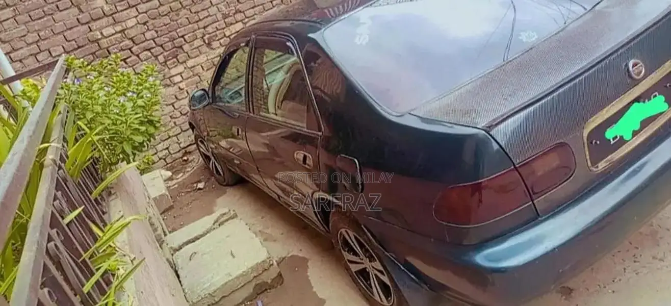 Honda Civic 1995 Sedan - Classic Import Car